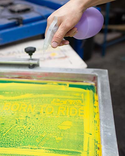 discharge ink screen printing
